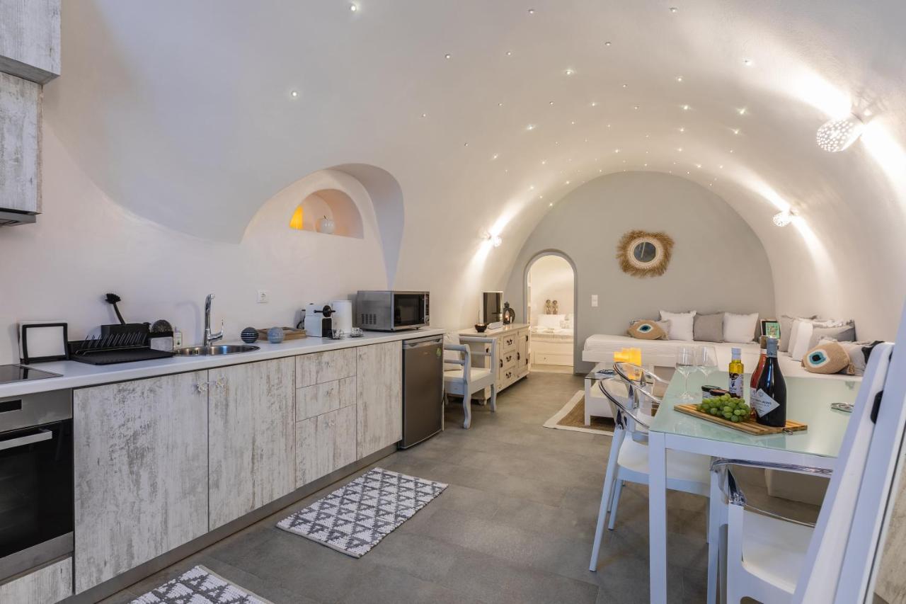 Volcave Karterados (Santorini)